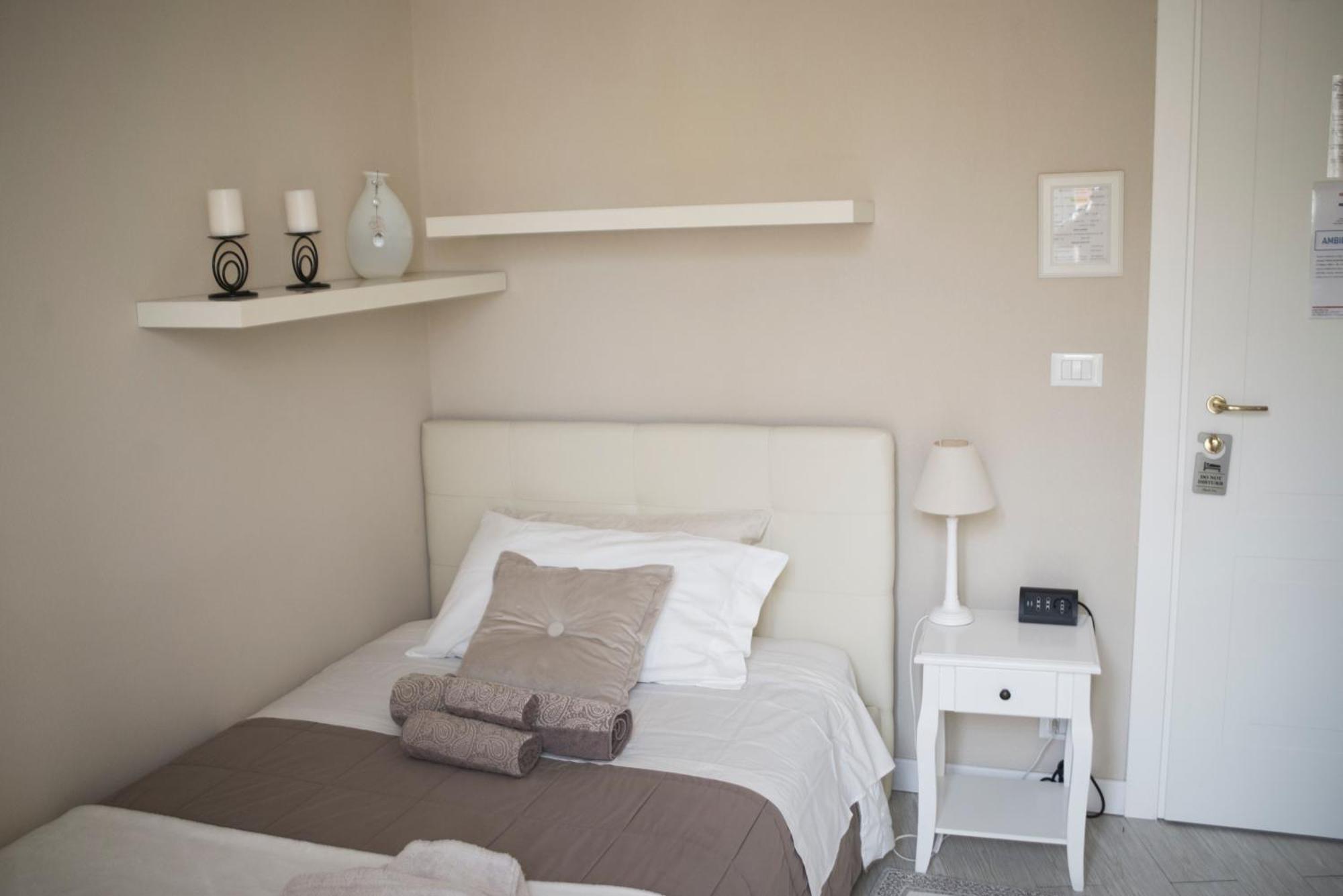 Your House Rooms เจนัว ภายนอก รูปภาพ