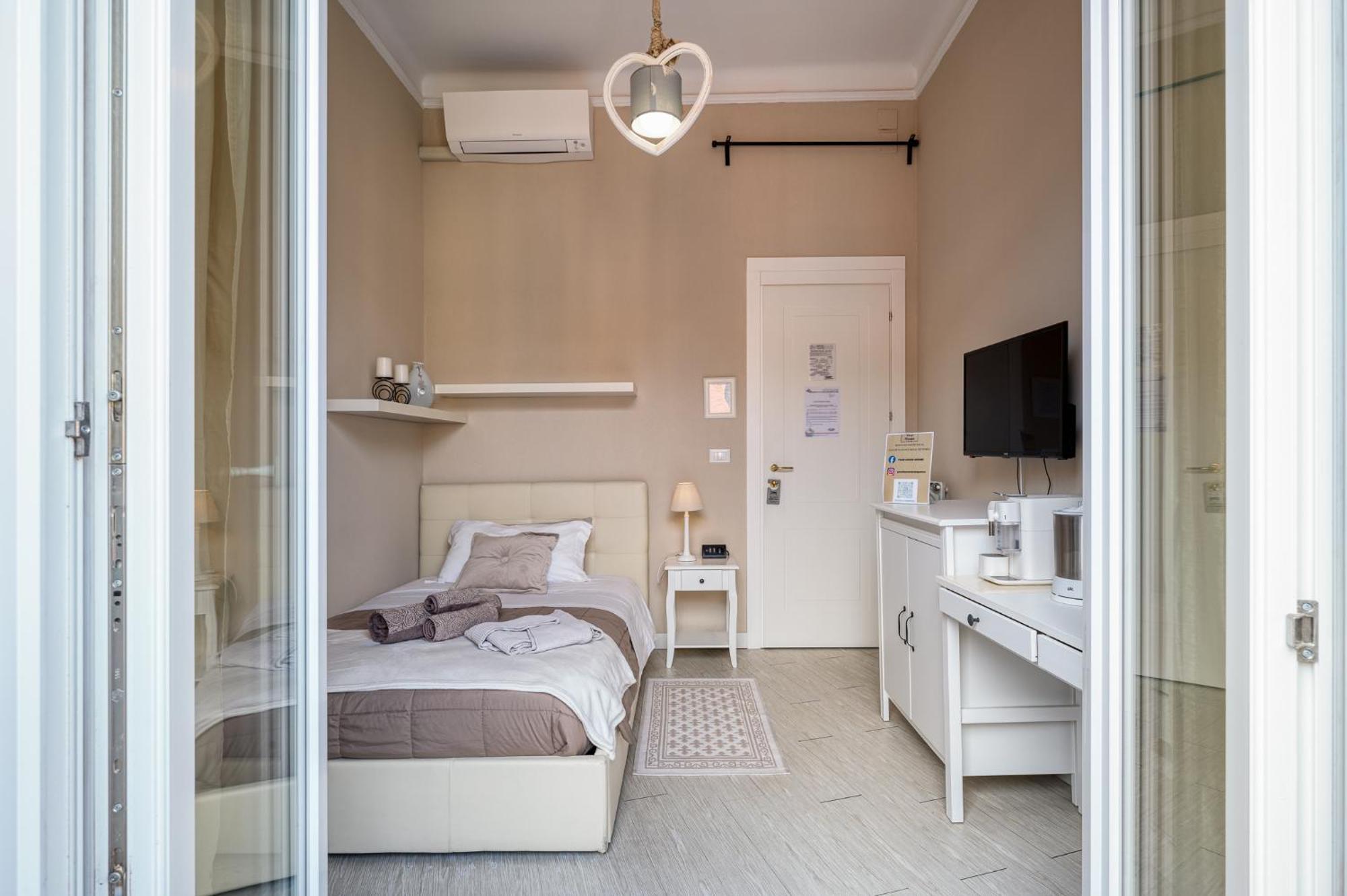 Your House Rooms เจนัว ภายนอก รูปภาพ