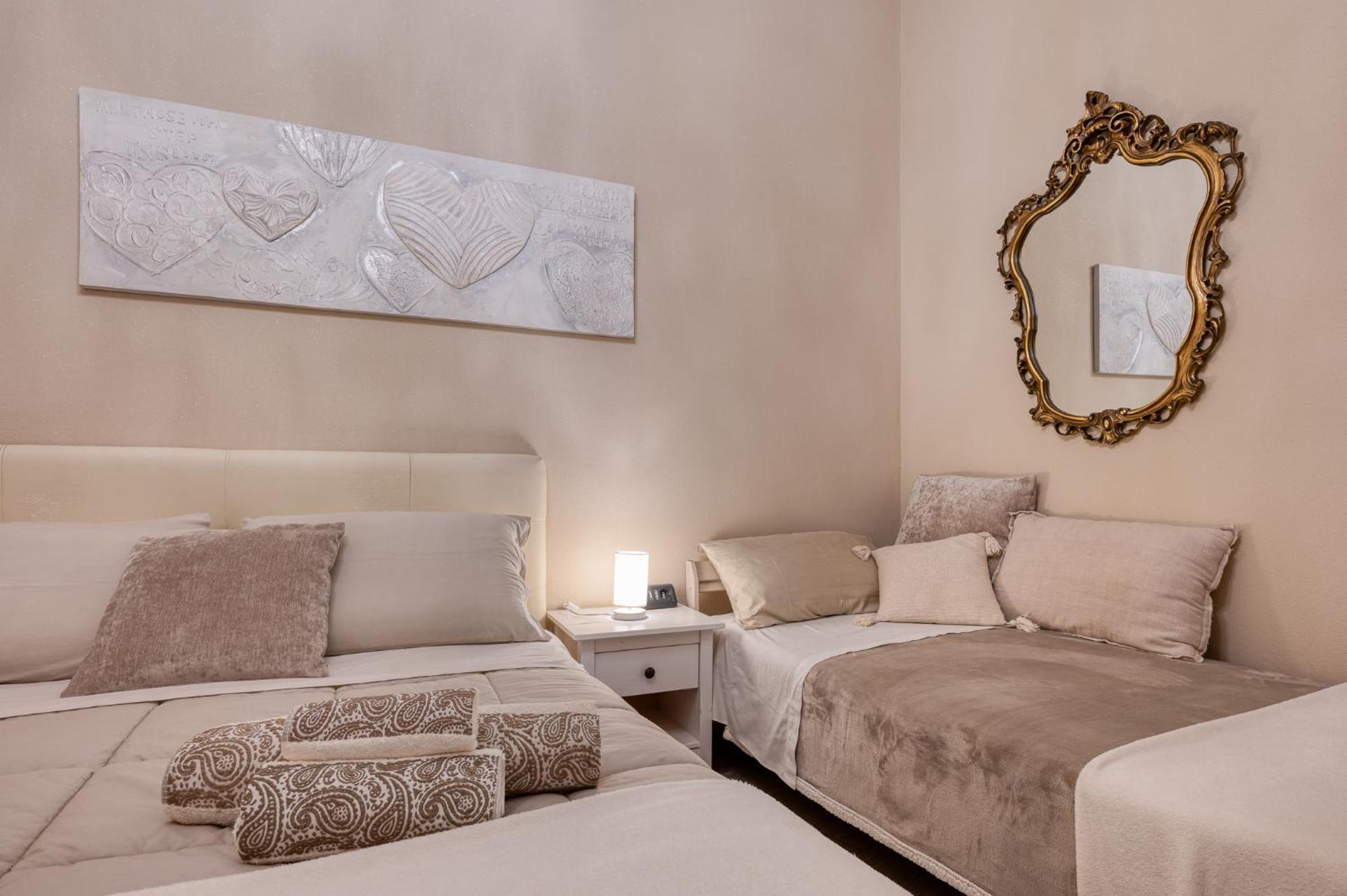 Your House Rooms เจนัว ภายนอก รูปภาพ
