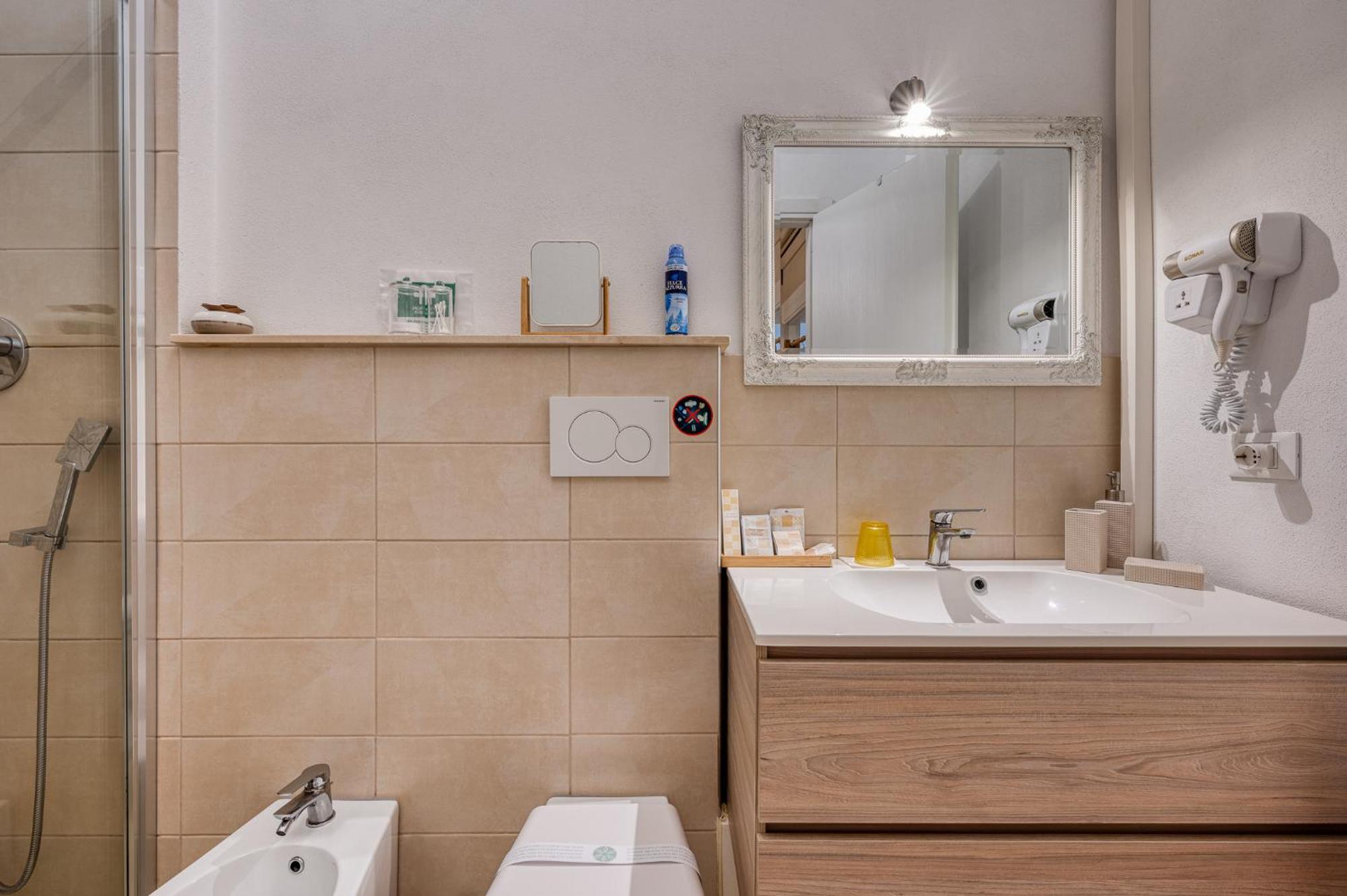 Your House Rooms เจนัว ภายนอก รูปภาพ